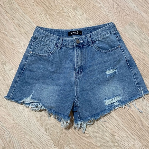 💙Vintage high rise Jean shorts - Picture 7 of 7